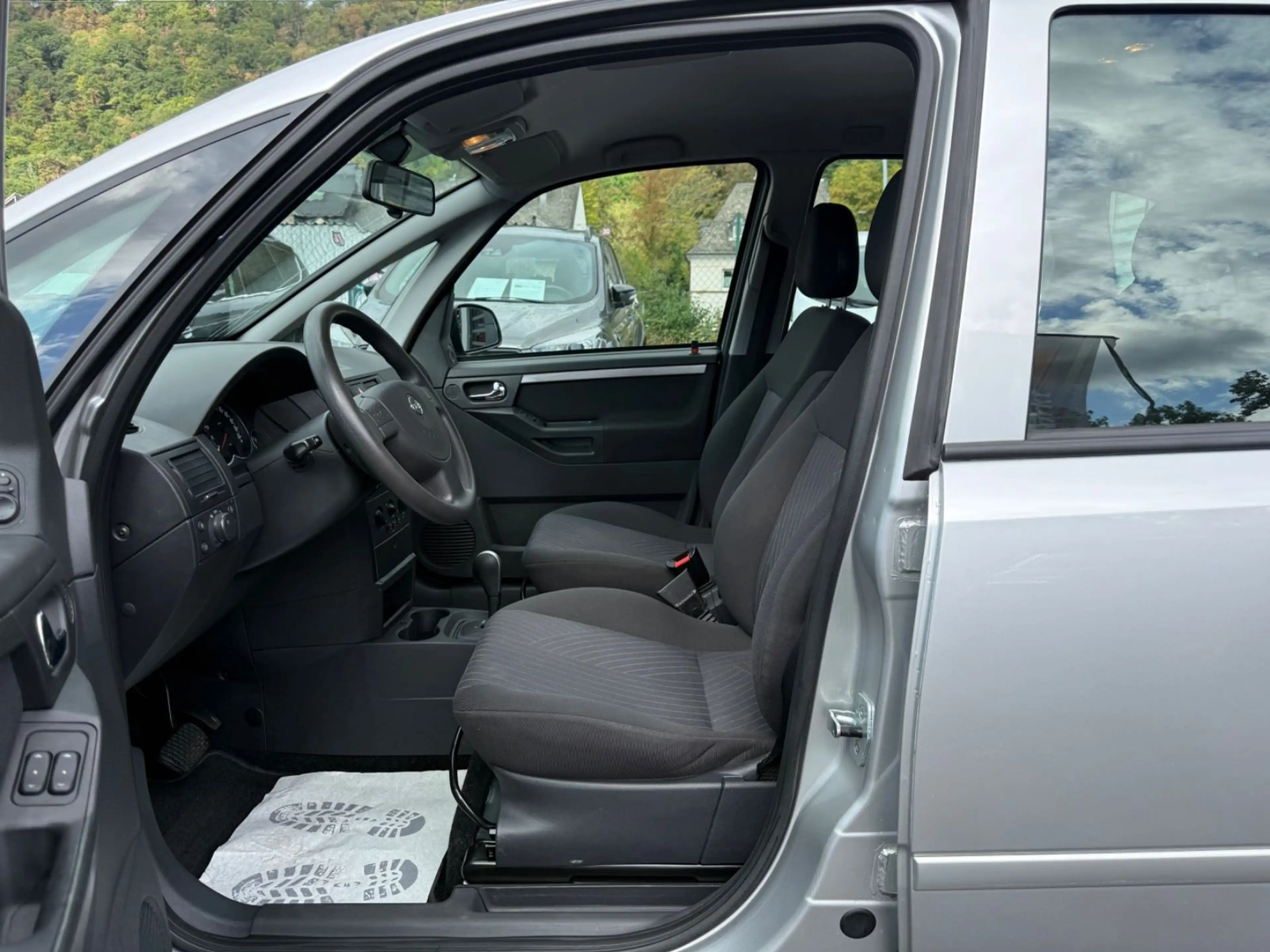 Opel Meriva Edition.Automatik!AHK!Tüv bis 03/2028! — photo 9