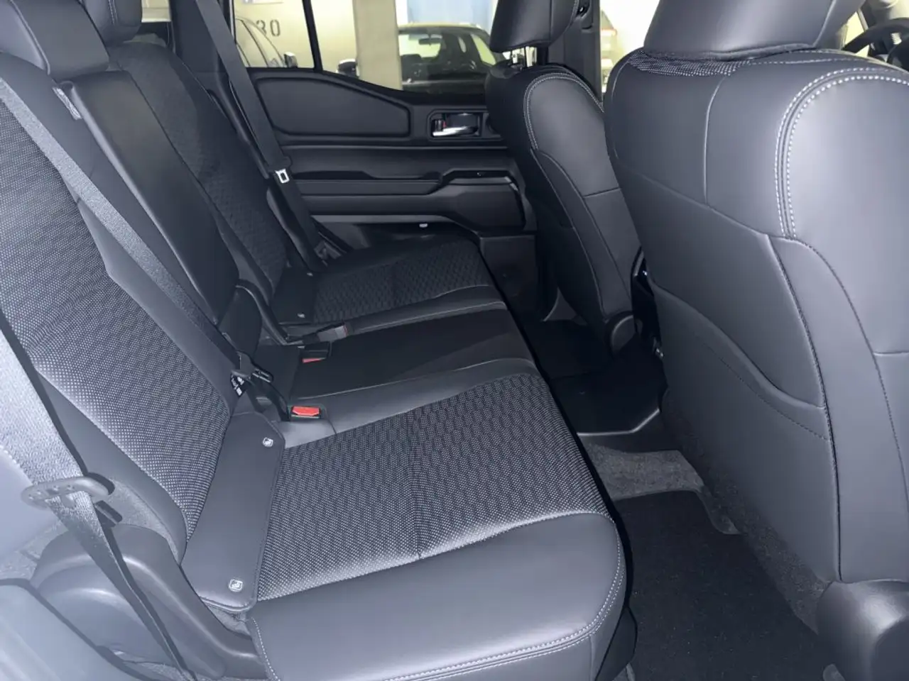 Toyota Land Cruiser 250 Mild-Hybrid Lounge Pano.dach,HUD,360°,sofort, миниатюра 11