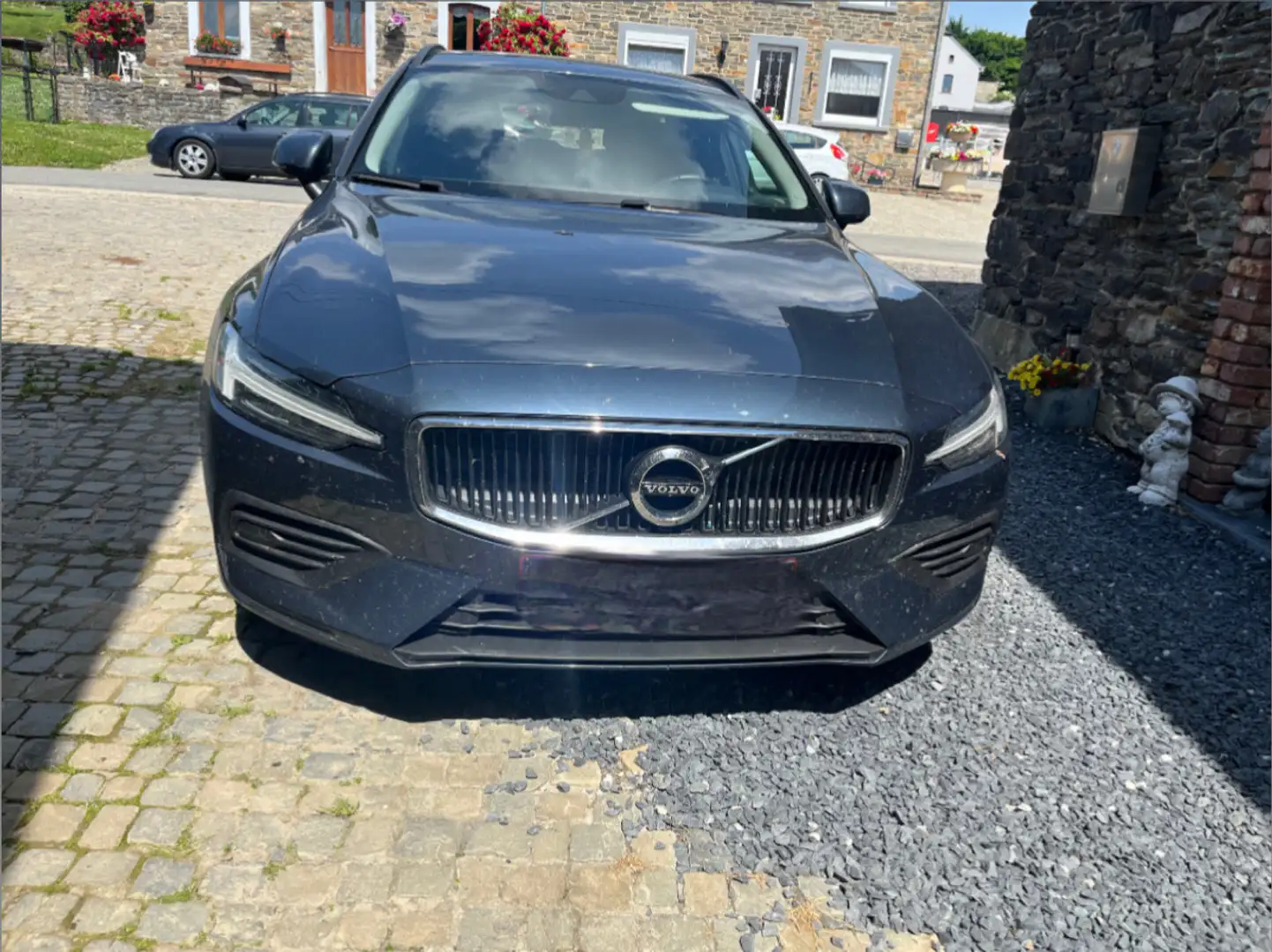 Volvo V60 2.0 D3 Momentum - 1
