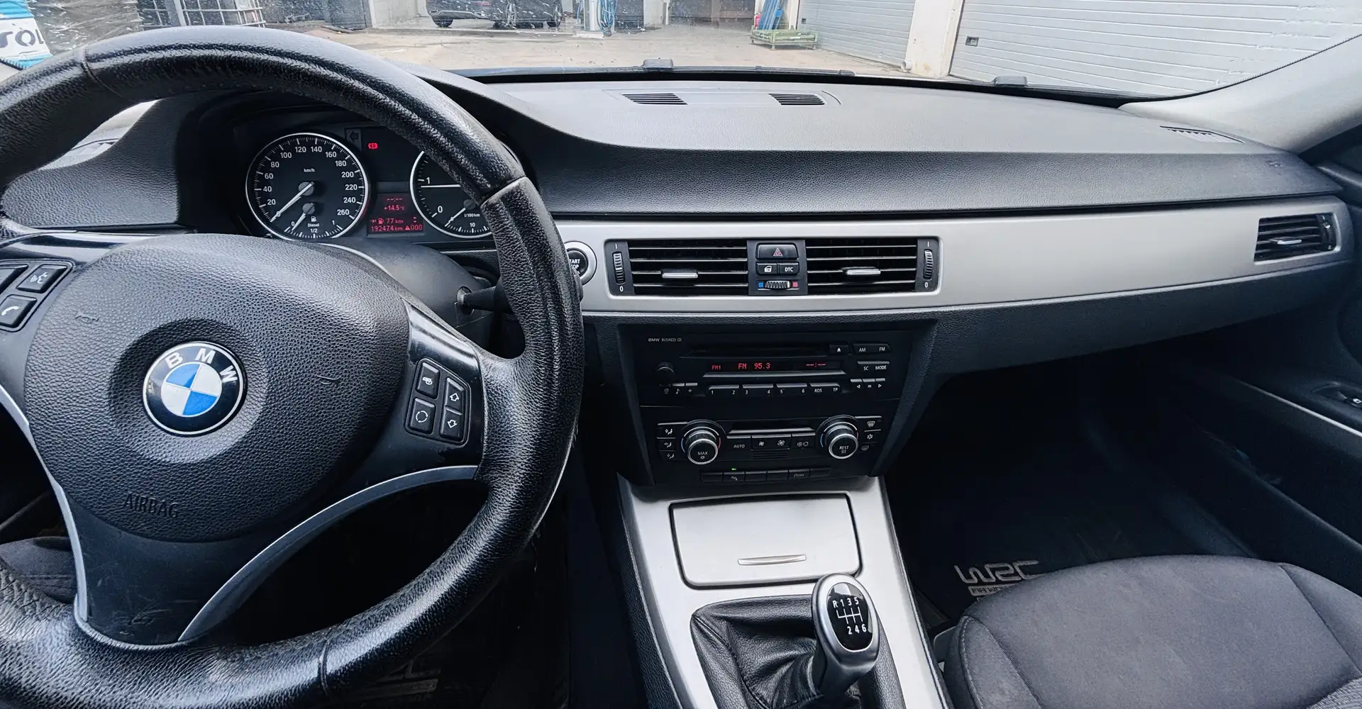 BMW 320 320d Touring - 2