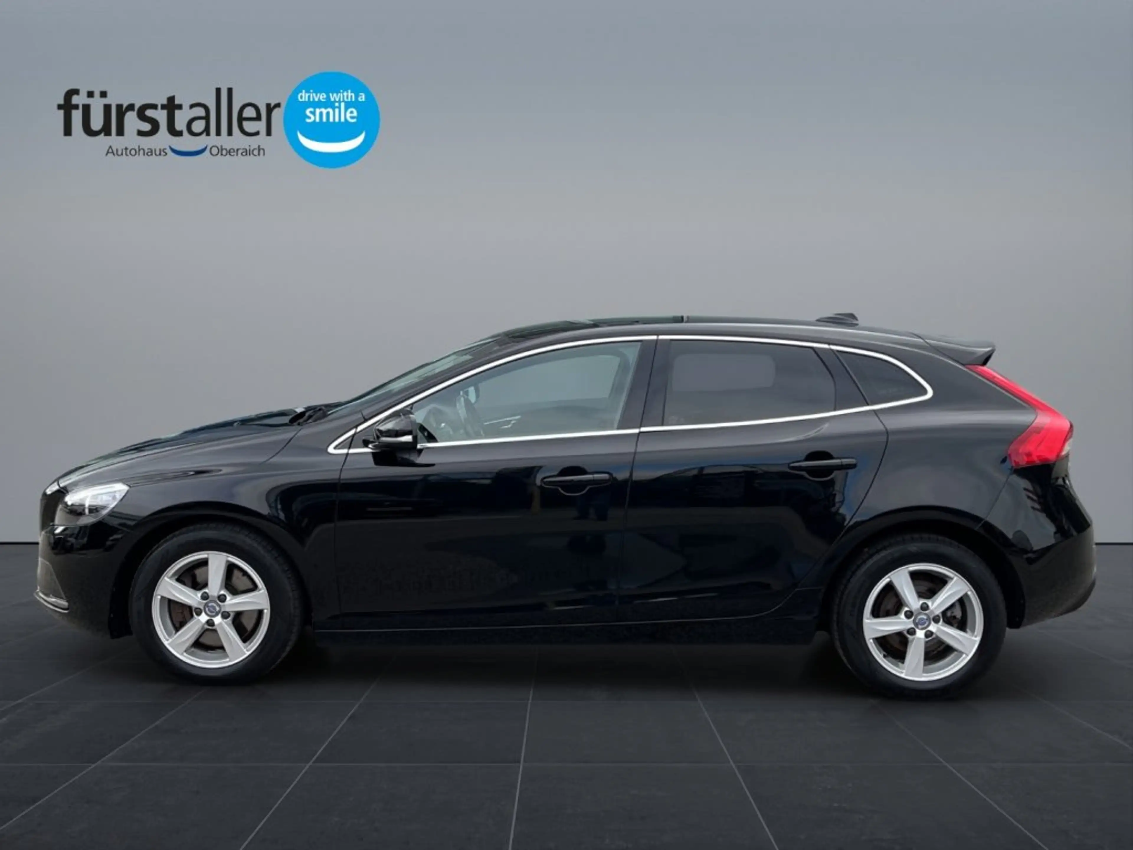 Volvo V40 D3 Geartronic Momentum — photo 8
