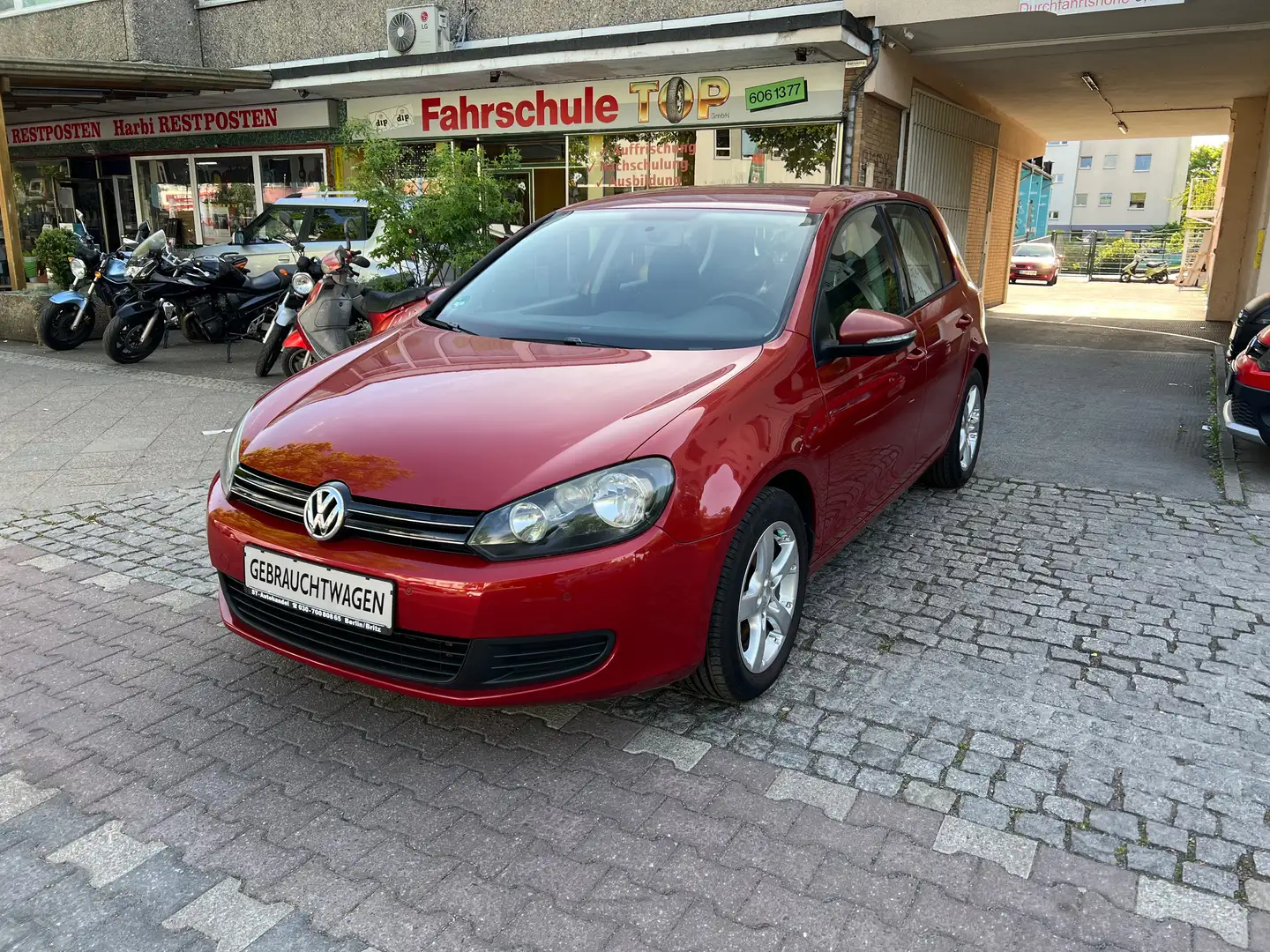 Volkswagen Golf Comfortline/2.Hand/Scheckheft/Klima/Einparkhilfe Rot - 2