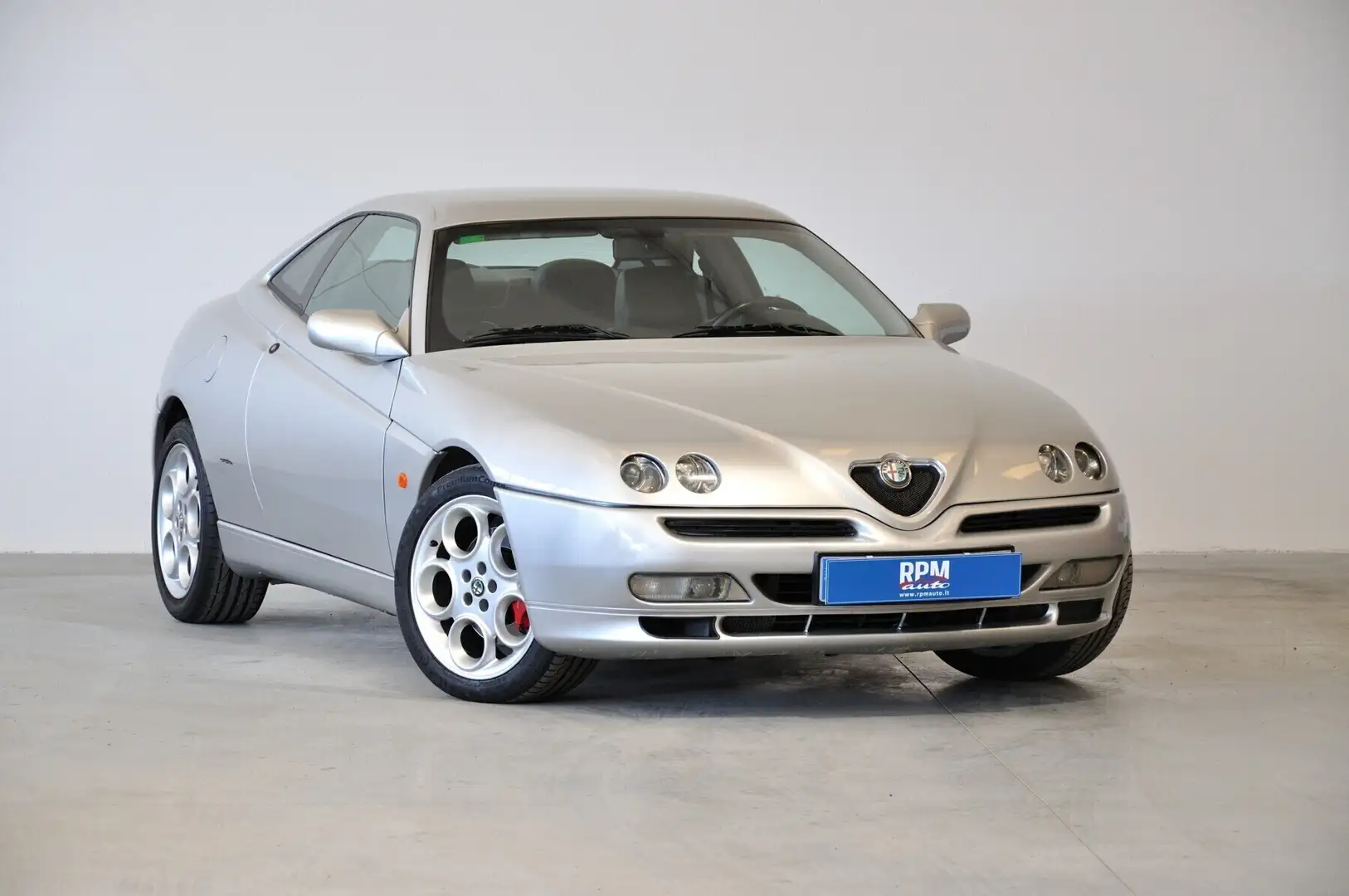 Alfa Romeo GTV 3.0i V6 24V cat L Silber - 2