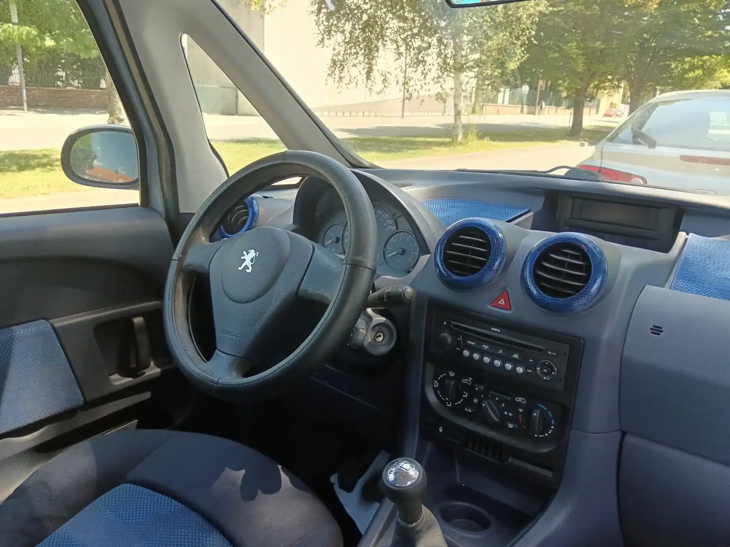 Peugeot 1007 HDi 70 Tendance - 2