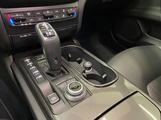 Maserati Ghibli view 9