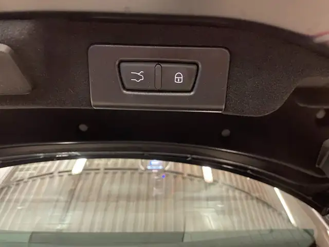 Maserati Ghibli view 10