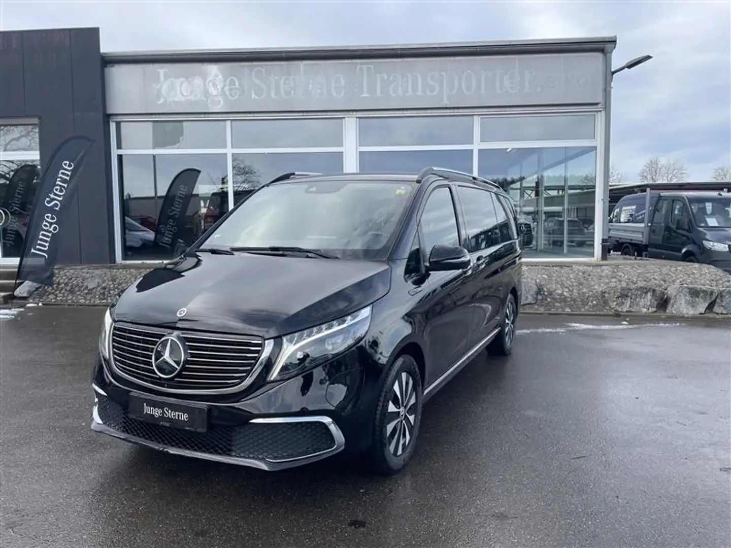 Mercedes-Benz EQV 300 /PANO/MBUX/NAVI/90kWh/DISTRONIC/360°/LED(ILS)/ Schwarz - 2