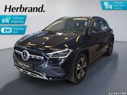 Mercedes-Benz GLA 200 d 4matic Progressive Pano AHK Distronic