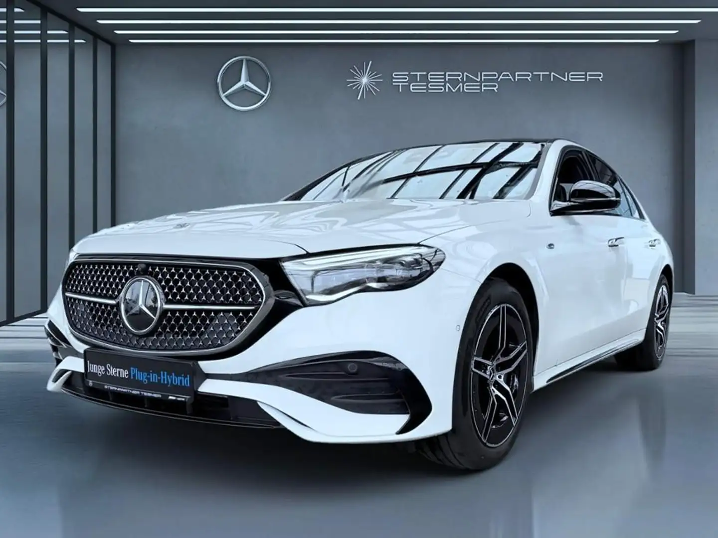 Mercedes-Benz E 300 e AMG, Night, Pano, Burm.4D, DC, DISTR. Blanc - 1