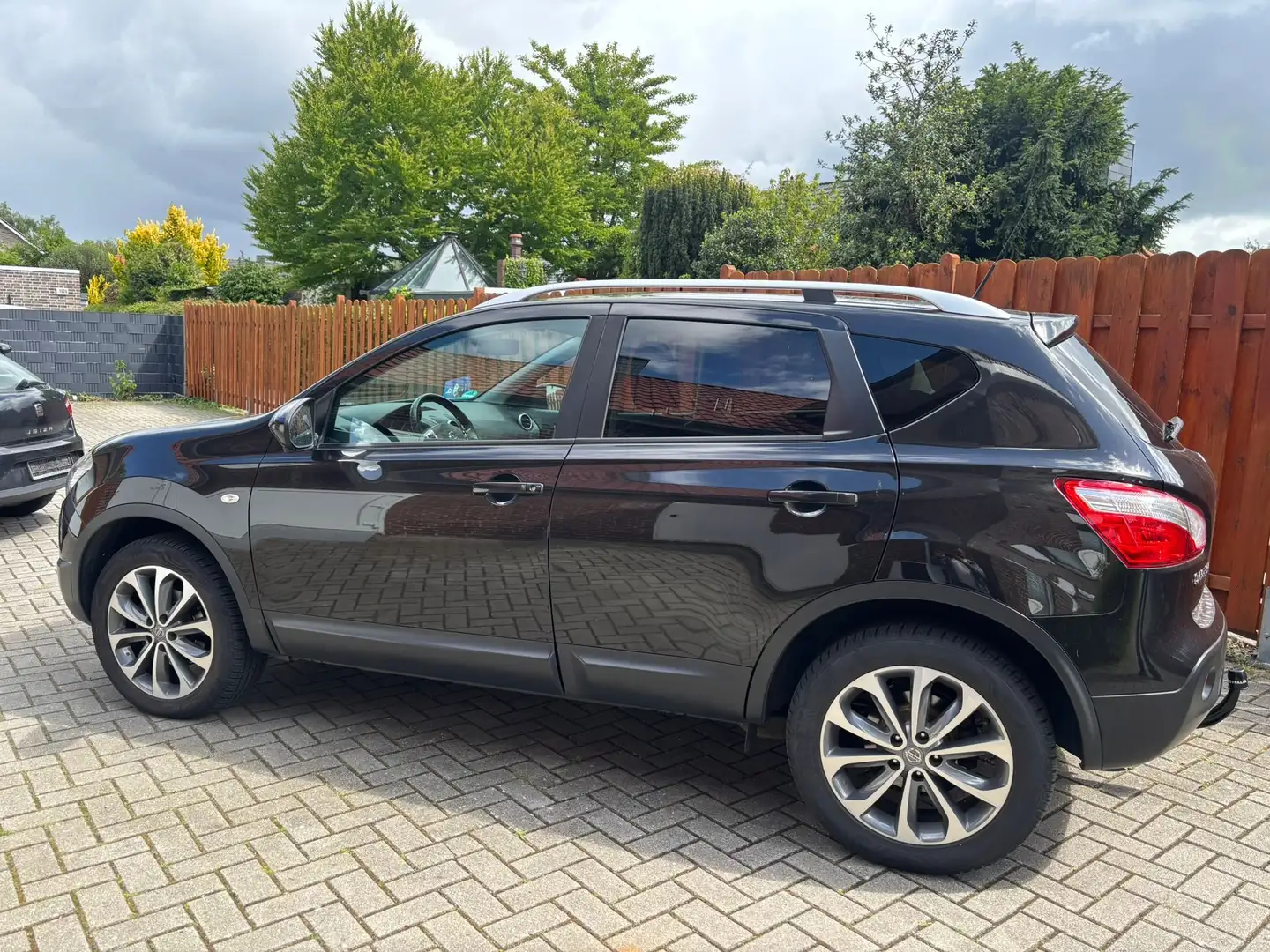 Nissan Qashqai Tekna 1Hand Automatik Tüv Neu Negro - 2