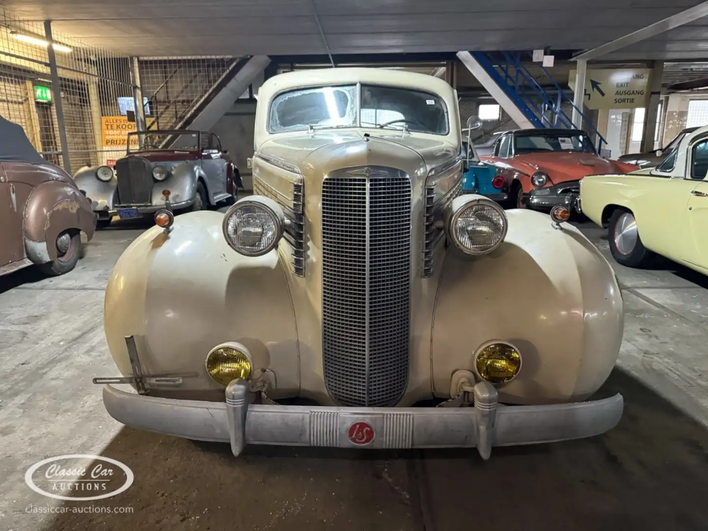 Cadillac LA SALLE Series 50 Coupe  - ONLINE AUCTION White - 2