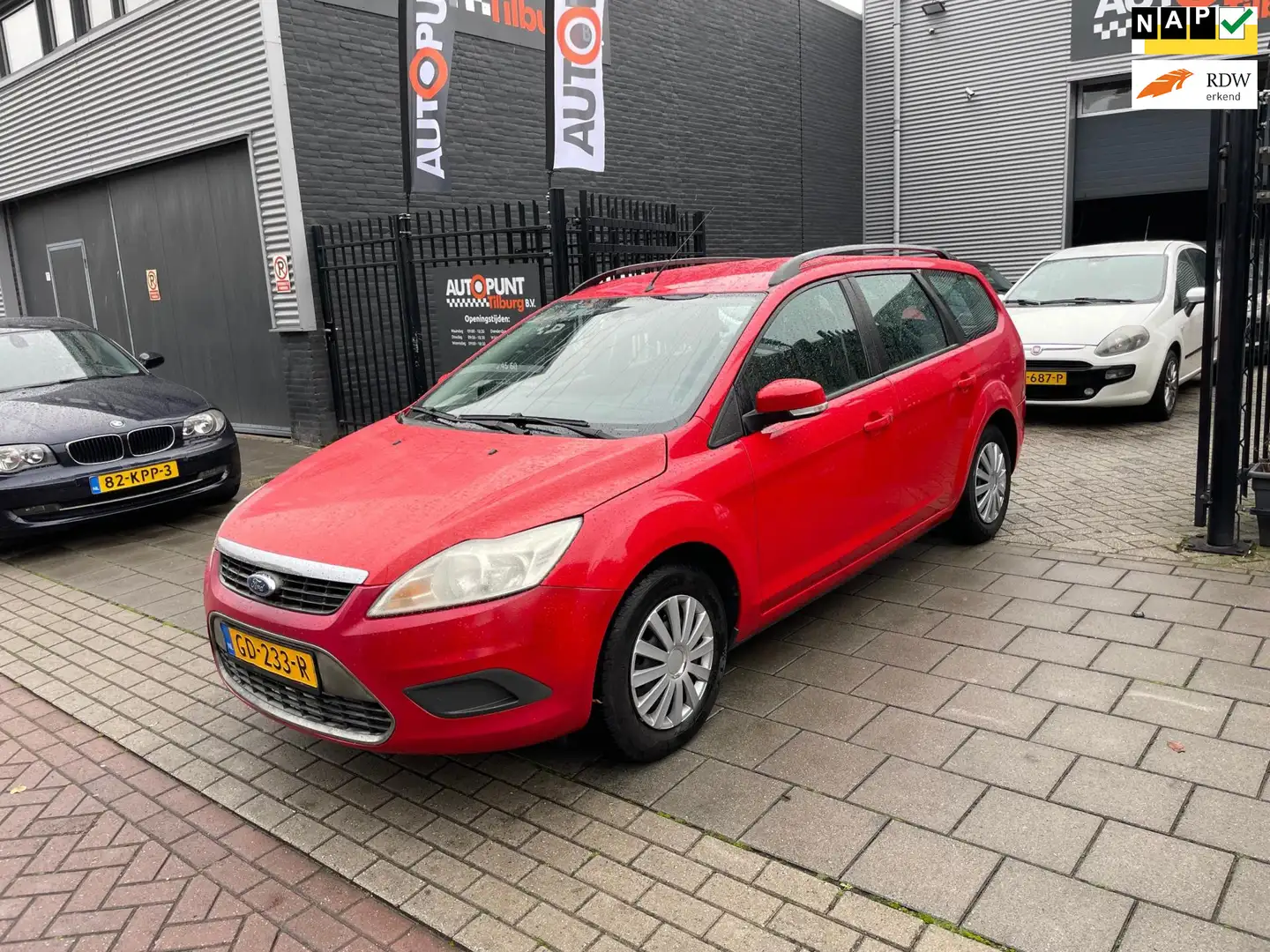 Ford Focus Wagon 1.4 Trend Airco NAP APK Rojo - 1