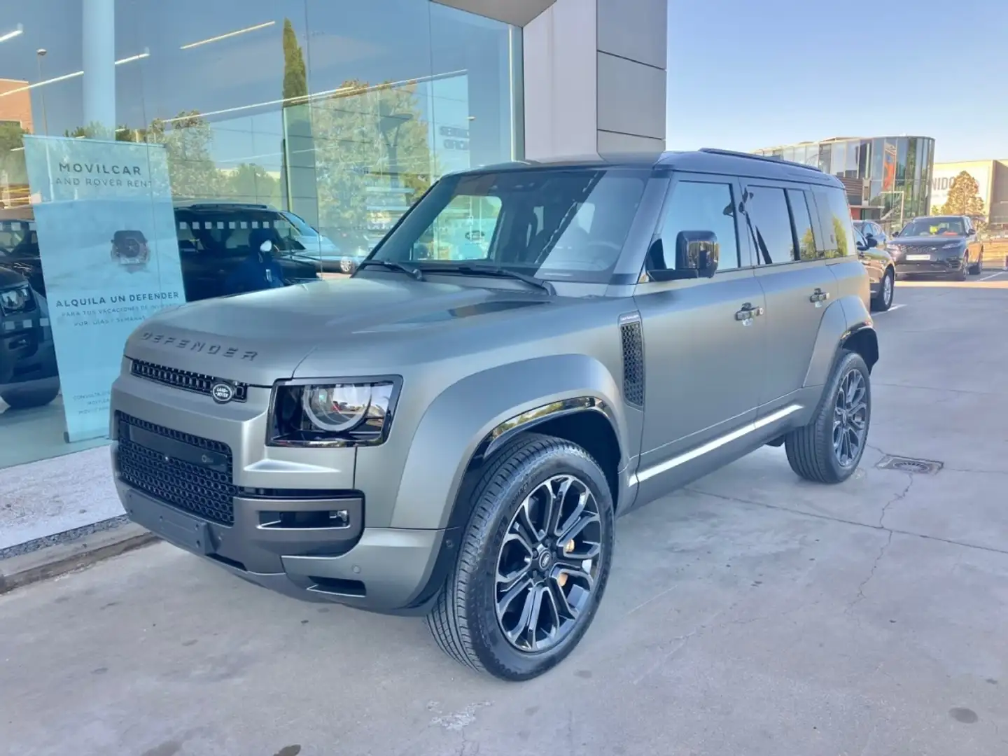 Land Rover Defender 110 4.4 V8 MHEV Octa Edition One AWD Aut. 635 Groen - 2