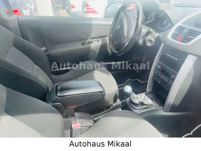 Peugeot 207 view 3