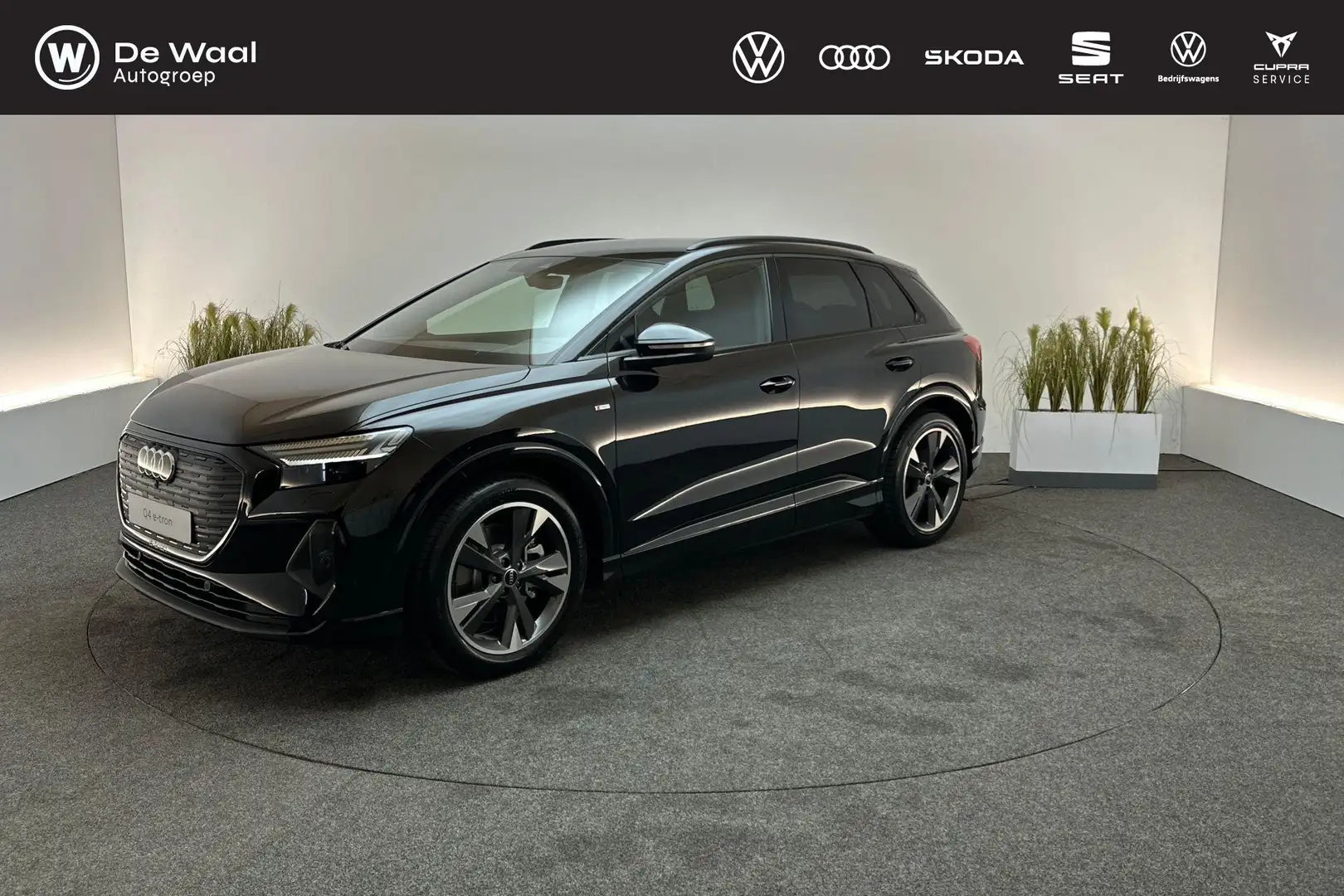 Audi Q4 e-tron 45 S edition 82KWh Negru - 1