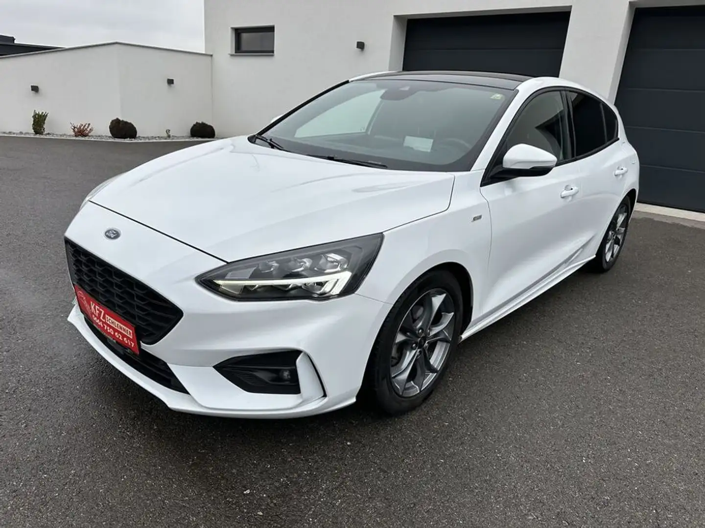 Ford Focus ST-Line Aut./Panoramadach/LED/ACC Weiß - 1