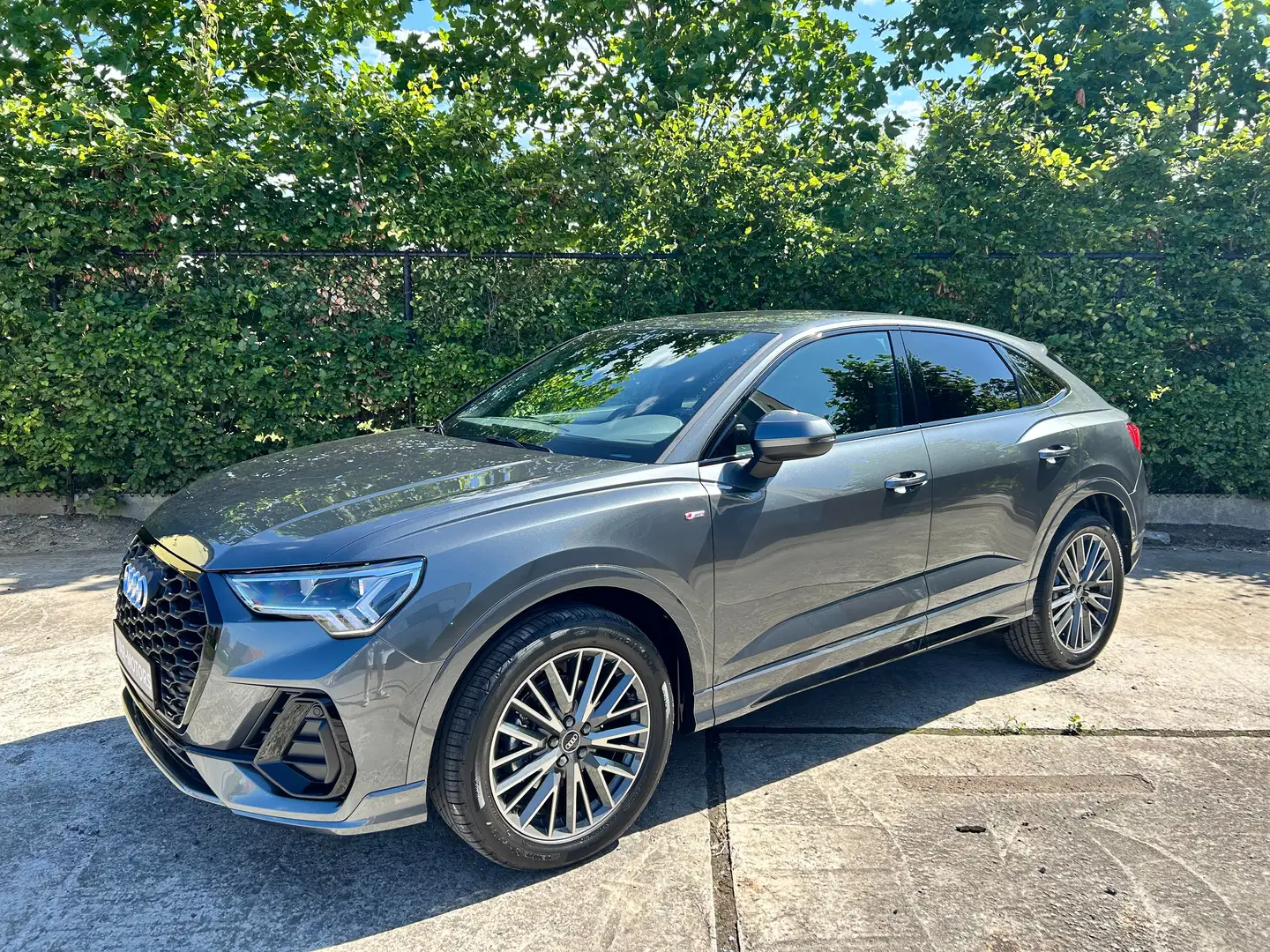 Audi Q3 Q3 35 TFSI Sportback S tronic S line Grijs - 1