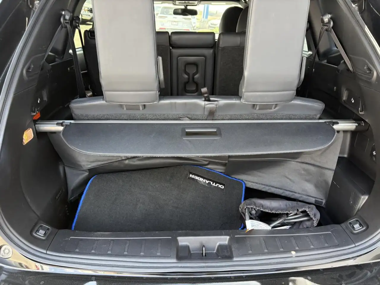 Mitsubishi Outlander снимка Mitsubishi Outlander