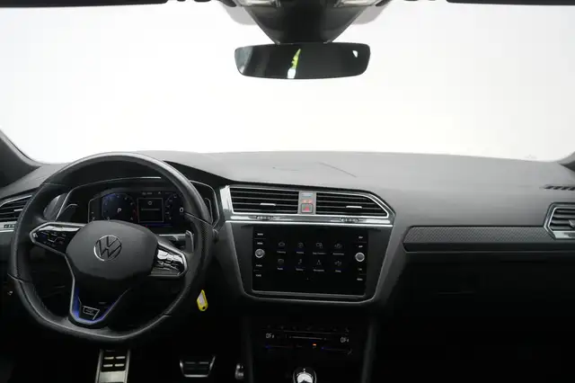 Volkswagen Tiguan view 13