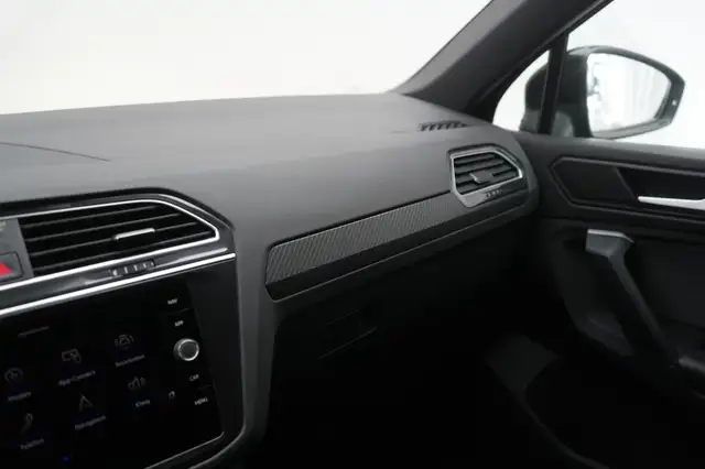 Volkswagen Tiguan view 22