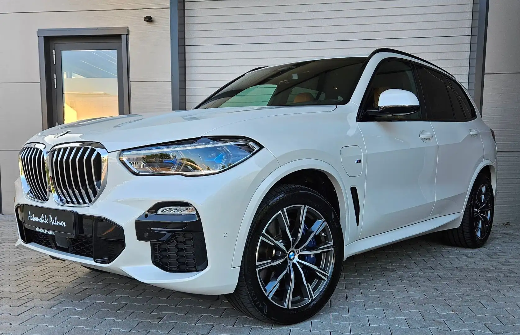 BMW X5 xDrive45e M Sport 1Hand Top Zustand Weiß - 1