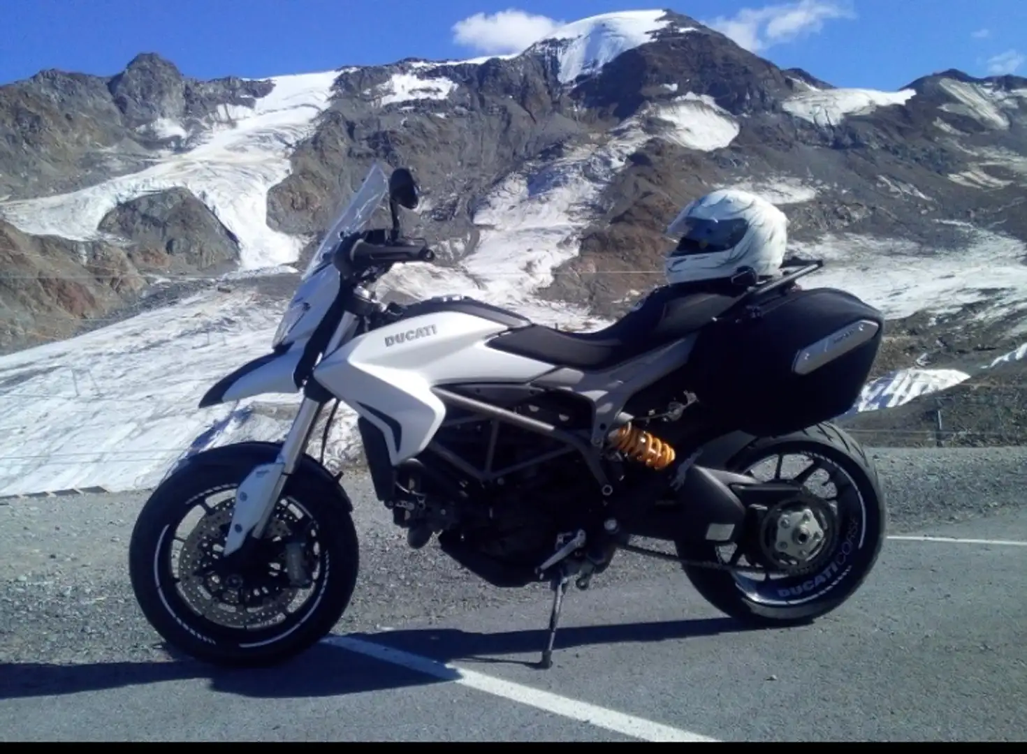 Ducati Hyperstrada 821 Alb - 1