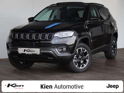 Jeep Compass 4xe 240 Plug-in Hybrid Electric Trailhawk | Pano d