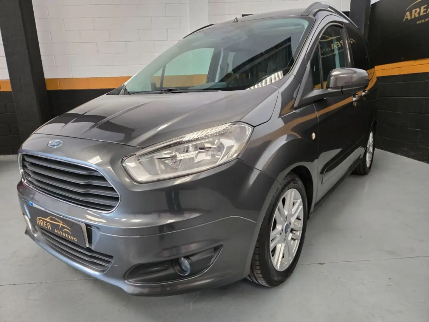 Ford Tourneo Courier 1.0 Ecoboost Titanium Verde - 1