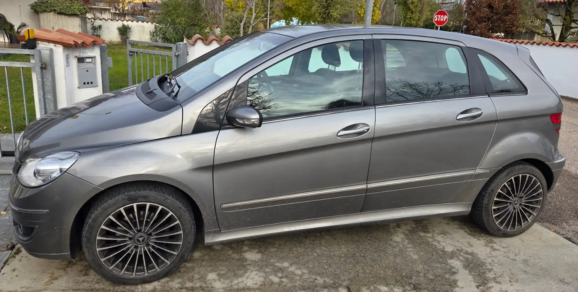 Mercedes-Benz B 180 Classe B - T245 cdi Gris - 2