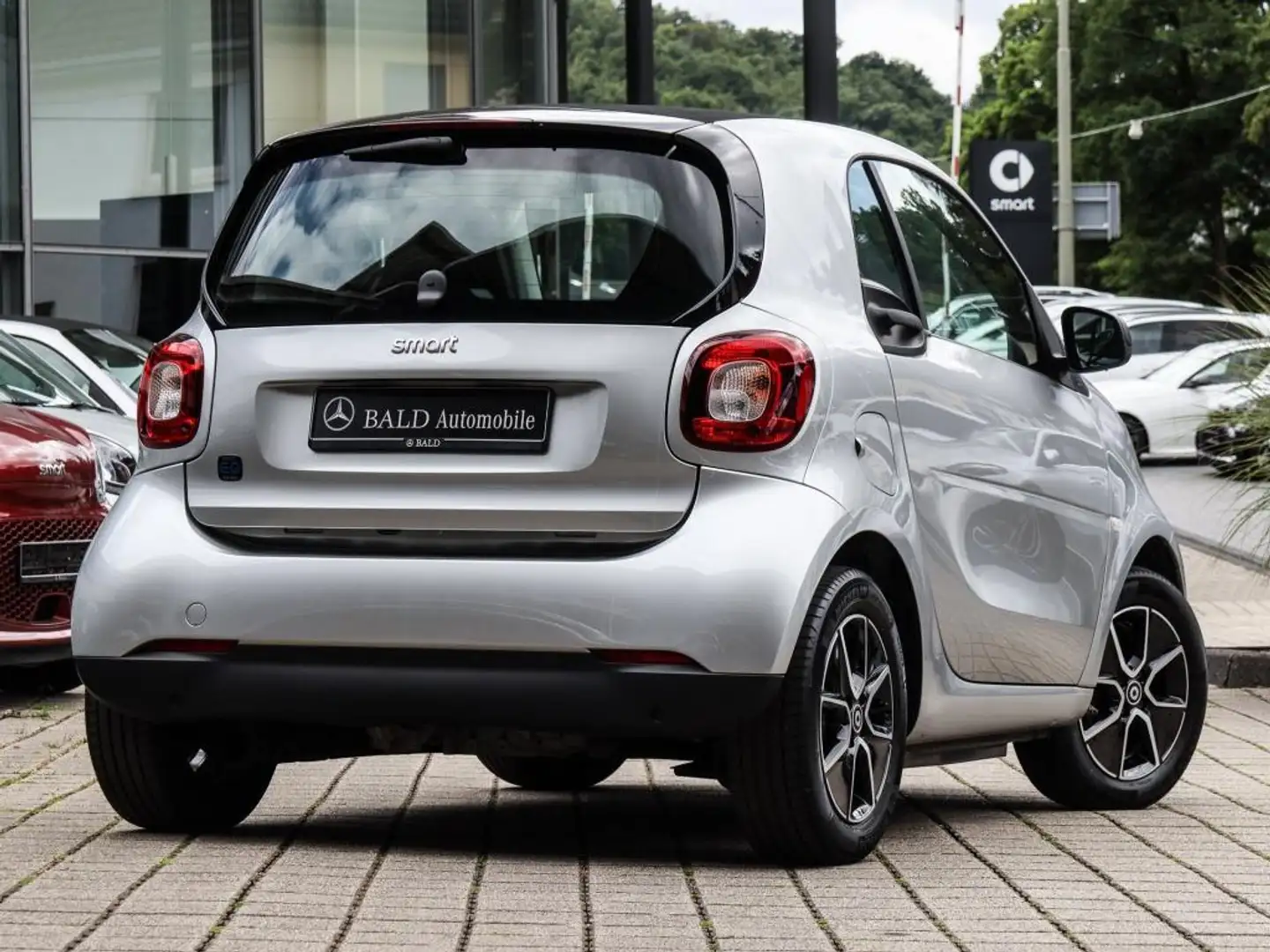smart forTwo EQ  +SHZ Argintiu - 2