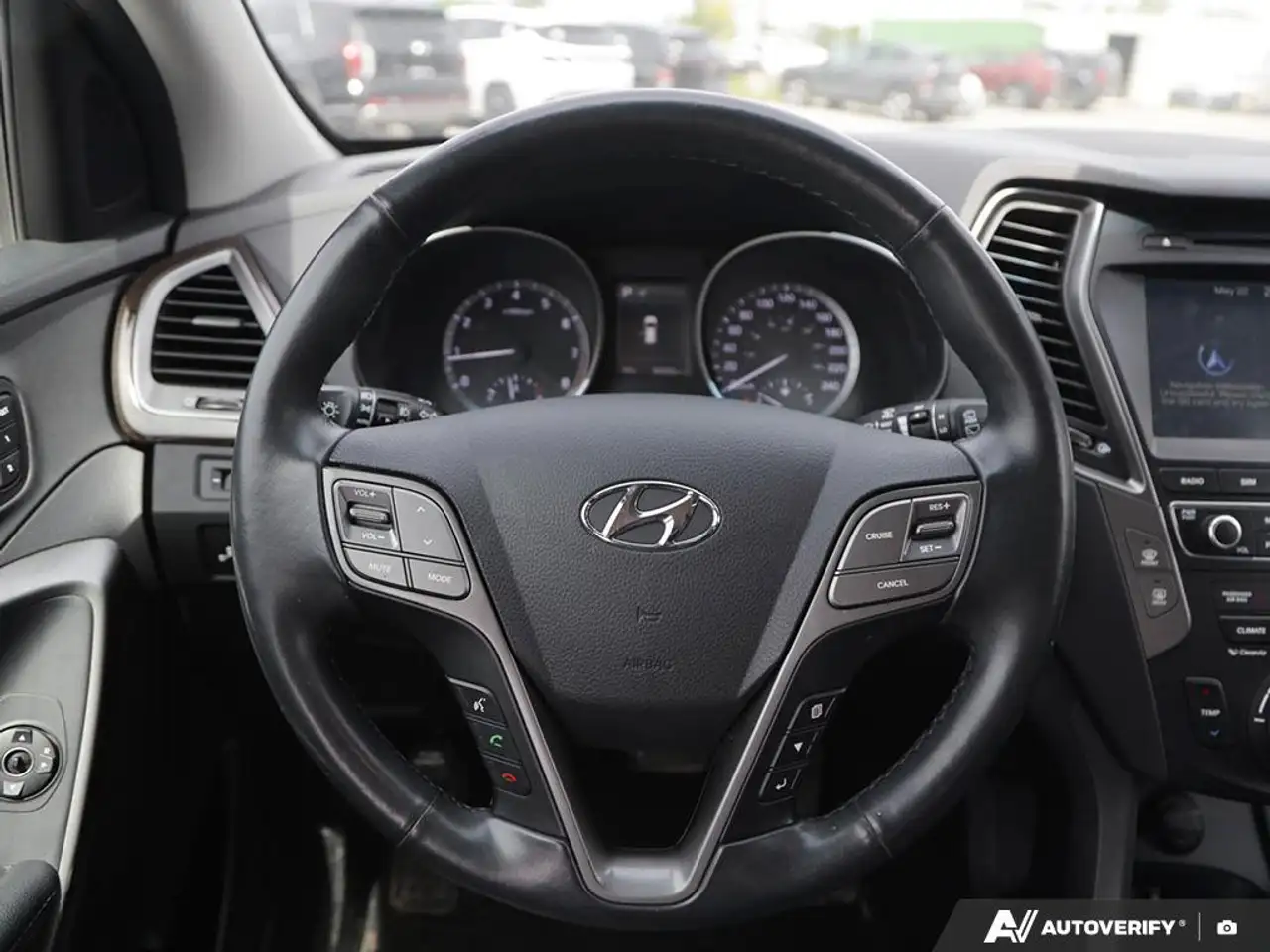 Hyundai SANTA FE снимка Hyundai SANTA FE