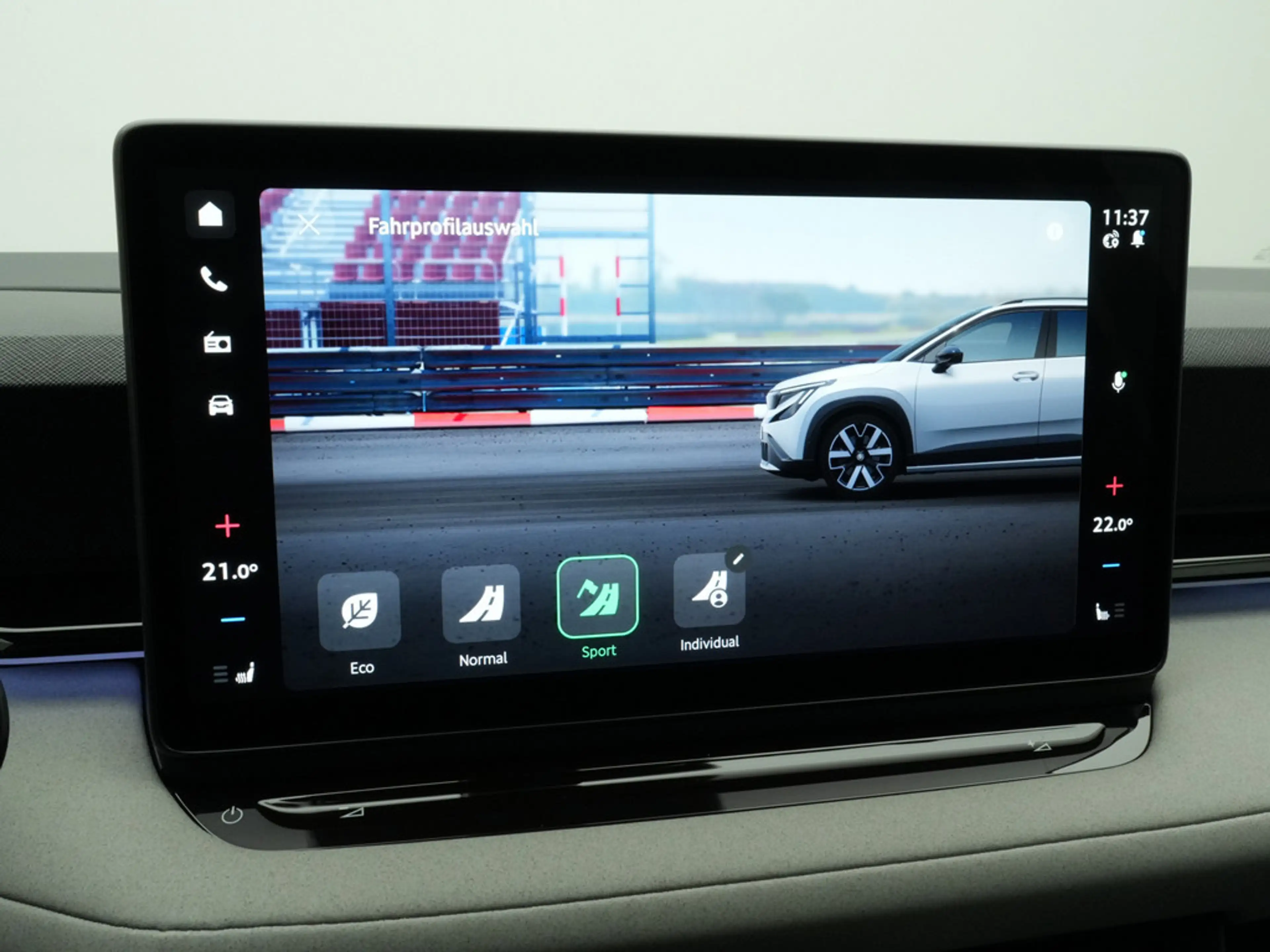 Skoda Epiq 55 Edition Eins MATRIX ACC NAVI KAM SHZ — photo 14