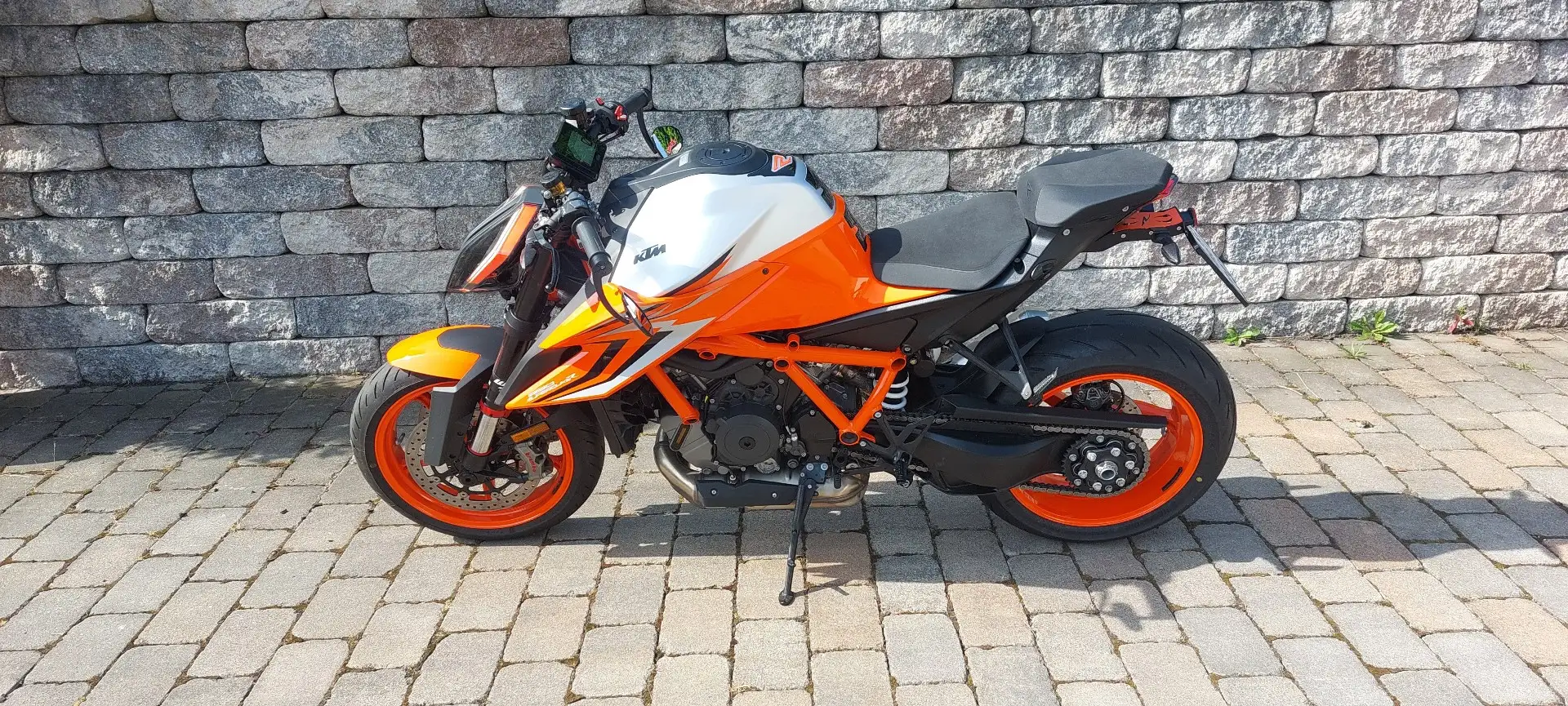 KTM 1290 Super Duke R Oranžová - 1