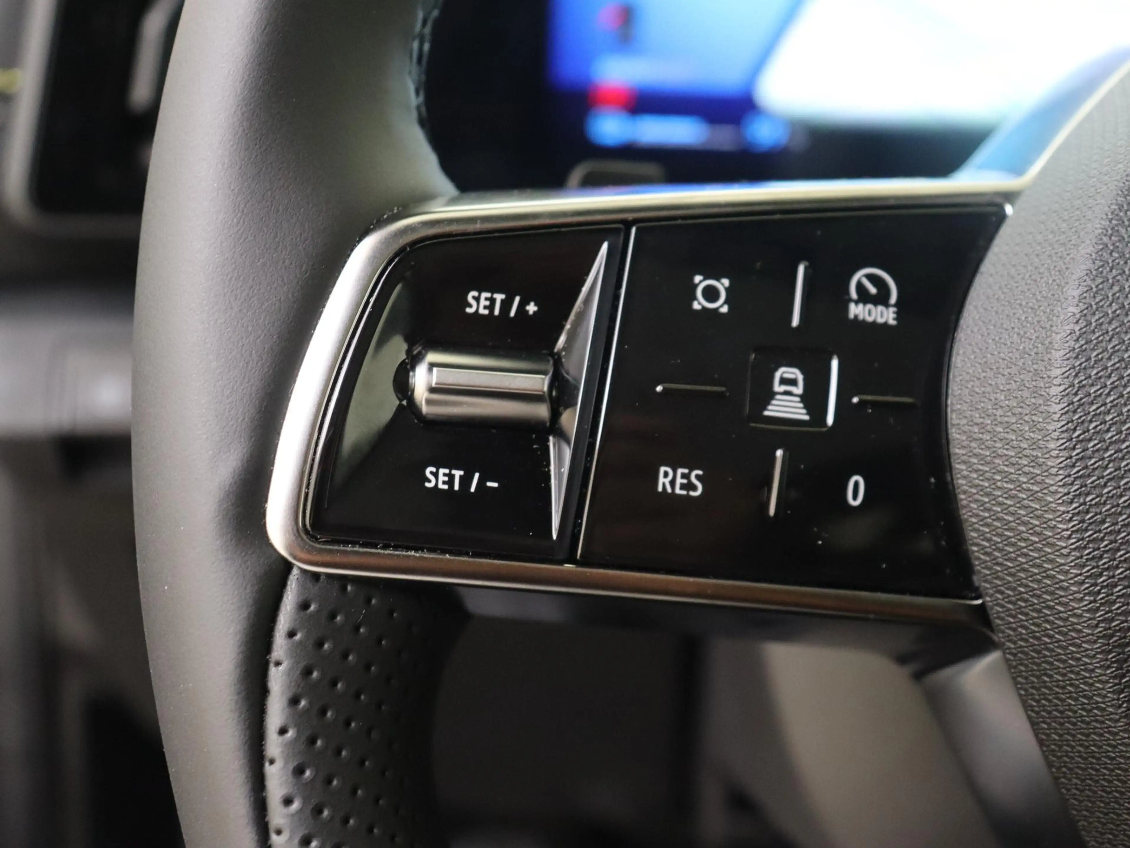 Renault Scenic E-Tech EV87 long range iconic | Two-tone Blanc Nac — photo 12