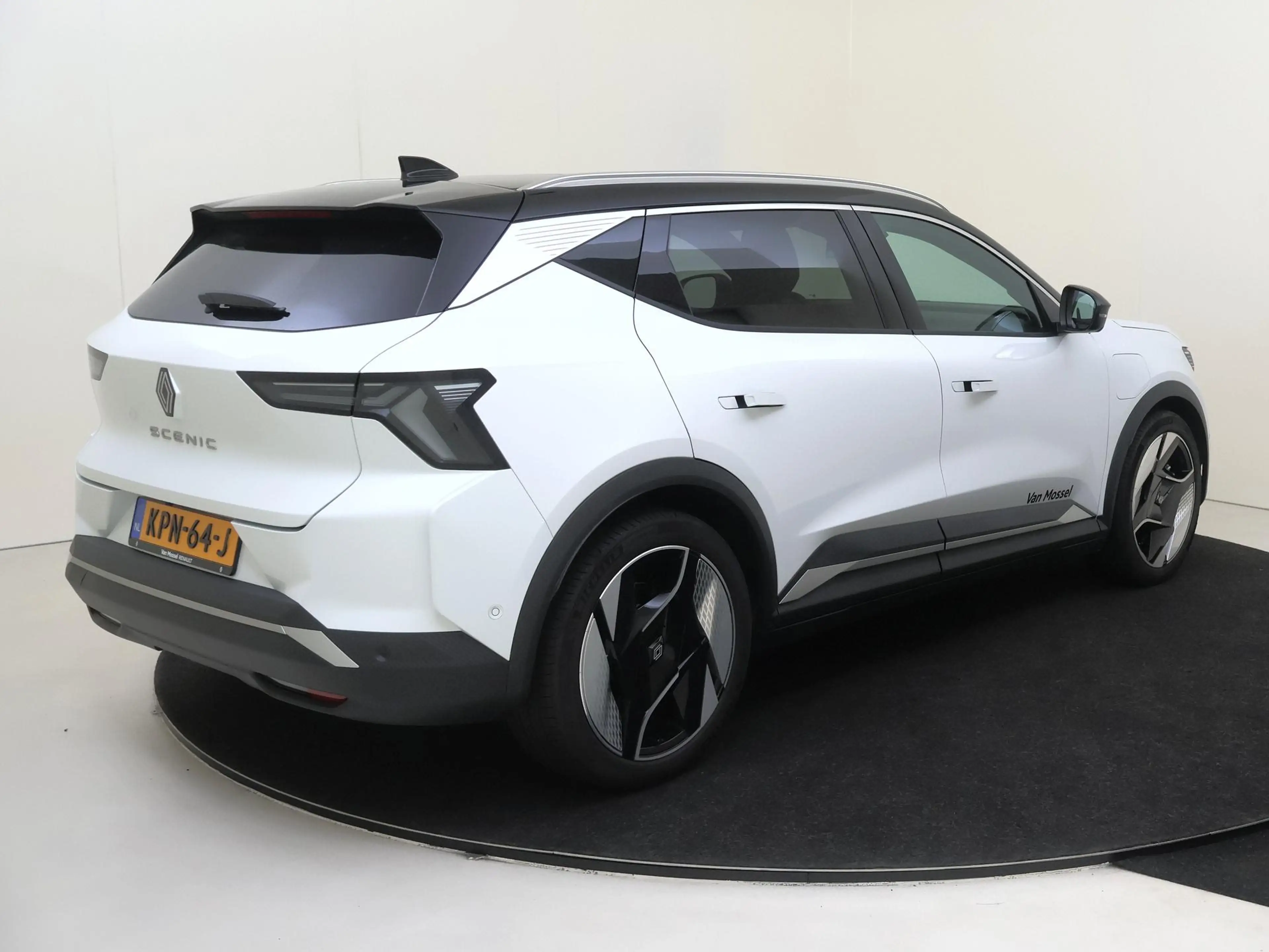 Renault Scenic E-Tech EV87 long range iconic | Two-tone Blanc Nac — photo 4