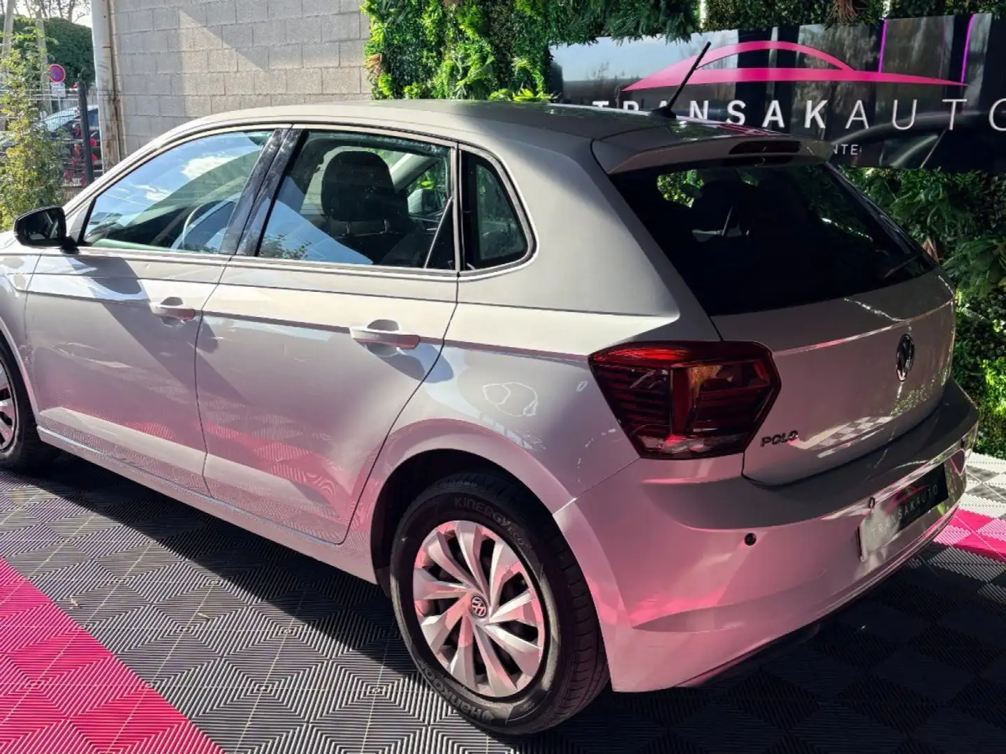 Volkswagen Polo 1.0 TSI 95 ch Trendline ~ Bluetooth ~ Feux auto ~ Radar AR ~ Rien à prévoir ~ 4 Pneus neufs Wit - 2