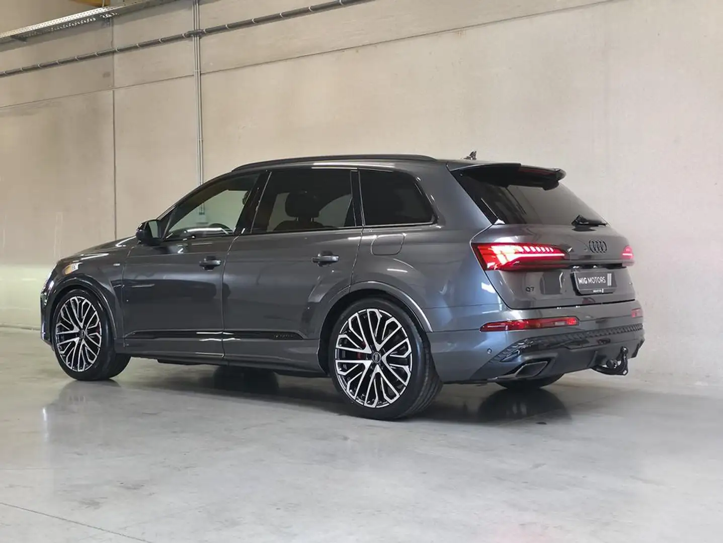 Audi Q7 S line 60 TFSIe quattro Grau - 2