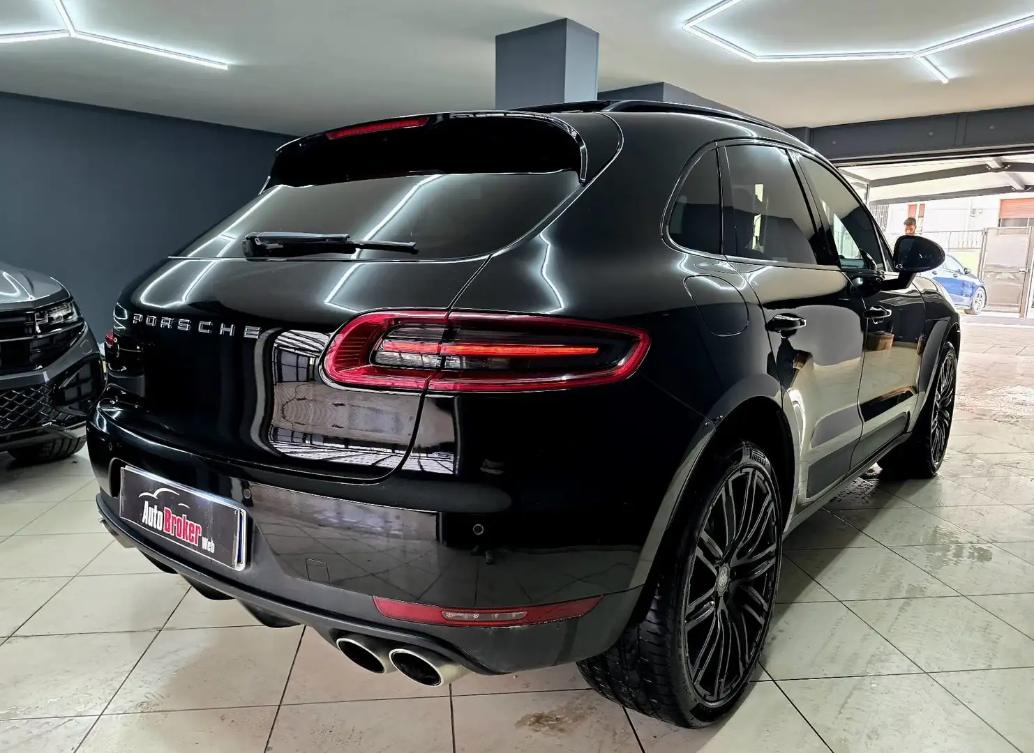 Porsche Macan 3.0d S 250cv my16 FULL BLACK-TETTO-PASM-CERCHI 21 Nero - 2