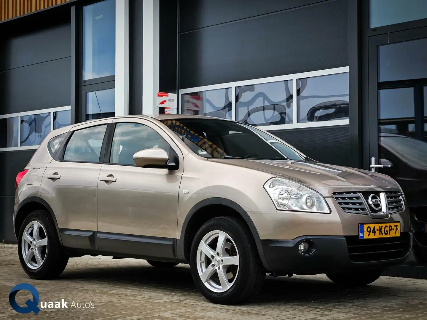 Nissan Qashqai 2.0 Acenta 4WD | TREKHAAK | CRUISE | AIRCO | NETTE Bruin - 1