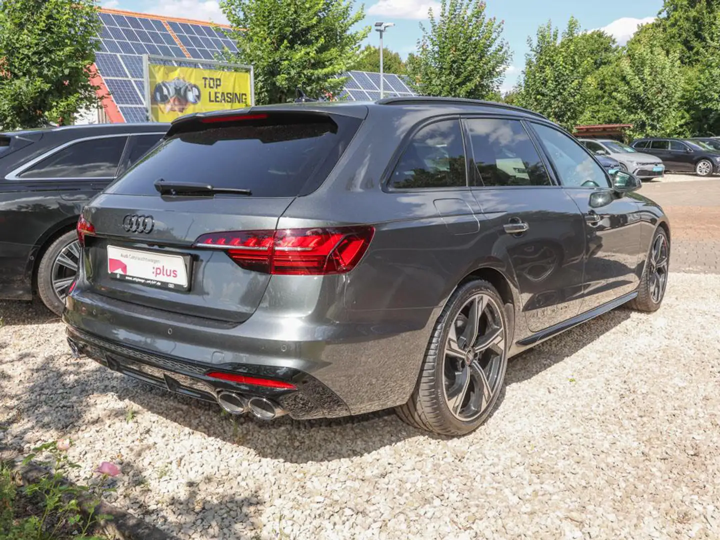 Audi S4 Avant competition edition TDI AHK+B&O+MATRIX Grijs - 2