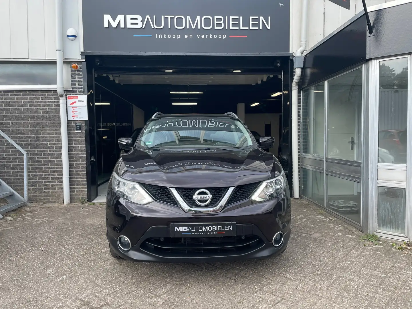 Nissan Qashqai 1.2 Tekna/Panorama/Nap/APK/Camera/onderhoudshistor Violett - 2