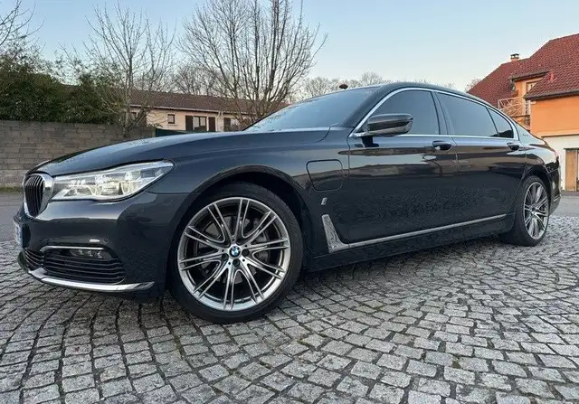 BMW 745 Limousine 740Le Hybrid 2.0 i xDrive 16V 258 cv