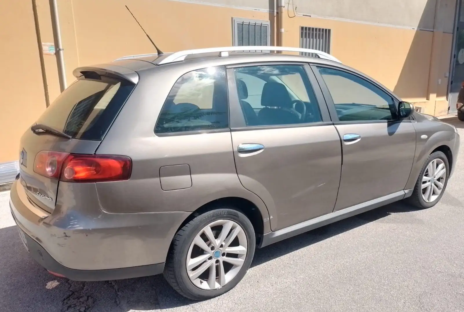 Fiat Croma Croma 1.9 mjt 8v Classic Beige - 2