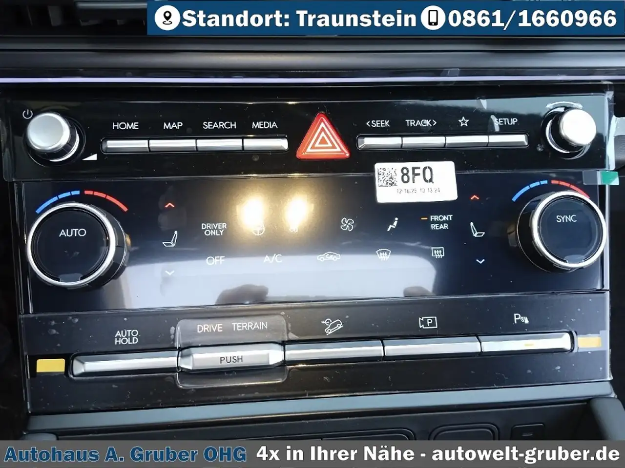 Hyundai SANTA FE Hybrid 6-Sitzer 4WD Blackline+Glasschiedach 19