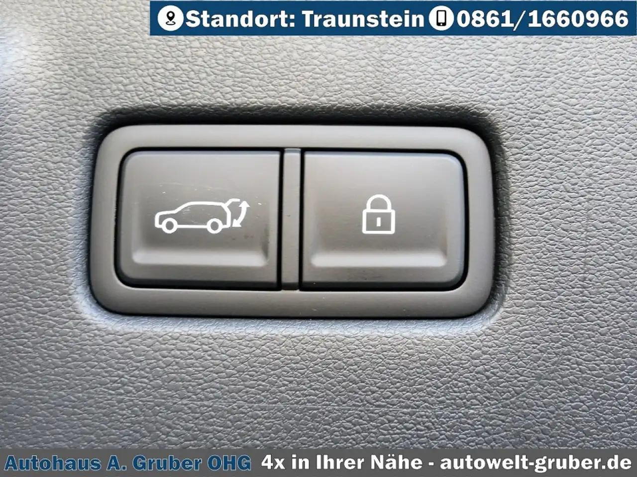 Hyundai SANTA FE Hybrid 6-Sitzer 4WD Blackline+Glasschiedach 21