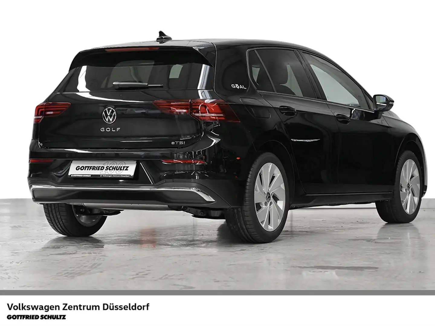 Volkswagen Golf GOAL 1 5 l eTSI OPF 110 kW (150 PS) DSG Rückfahrka Zwart - 2