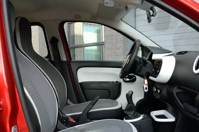 Renault Twingo view 9