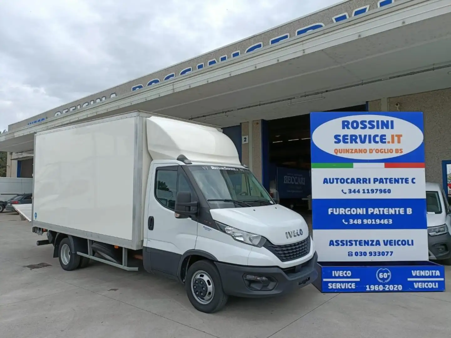 Iveco Daily 35C16 3.0 FURGONE BOX CON SPONDA Blanc - 1
