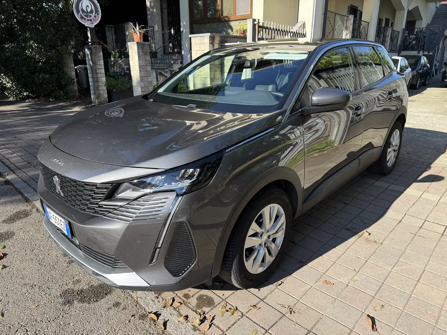 Peugeot 3008 1.5 bluehdi Allure Pack s&s 130cv Gris - 1