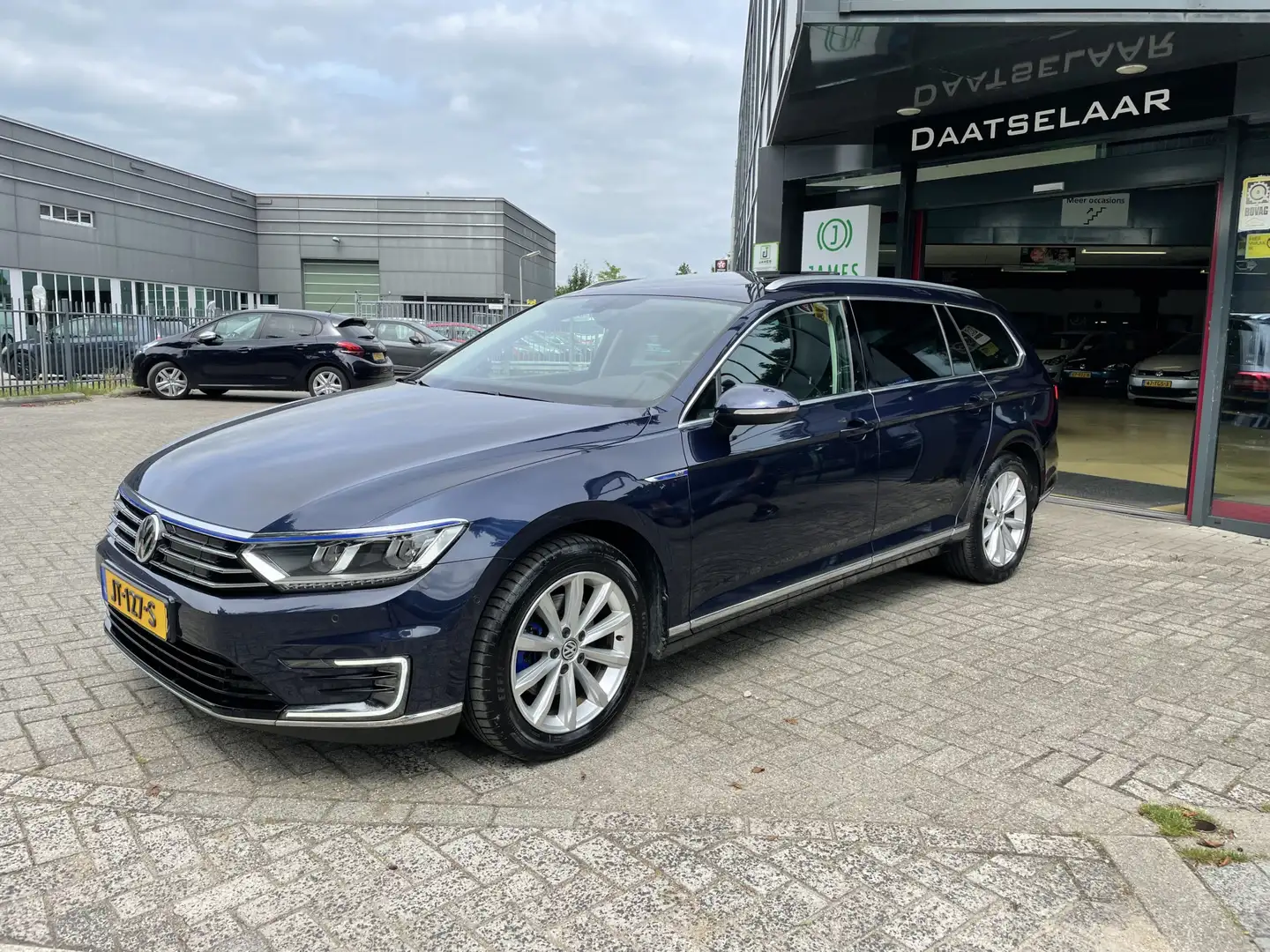 Volkswagen Passat Variant 1.4 TSI GTE Highline Panoramadak, Navigatie Blauw - 2